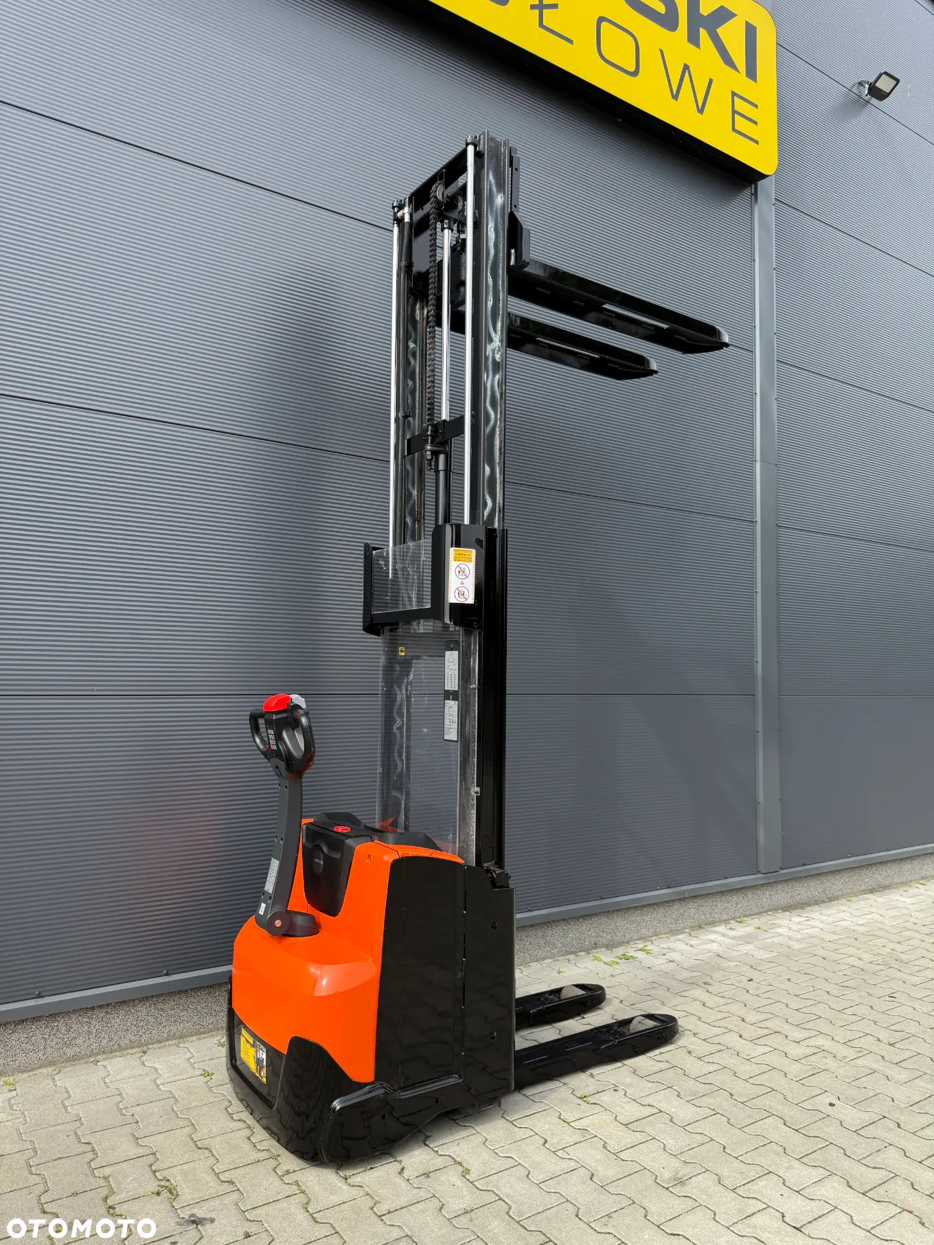 Toyota SWE120L - 8