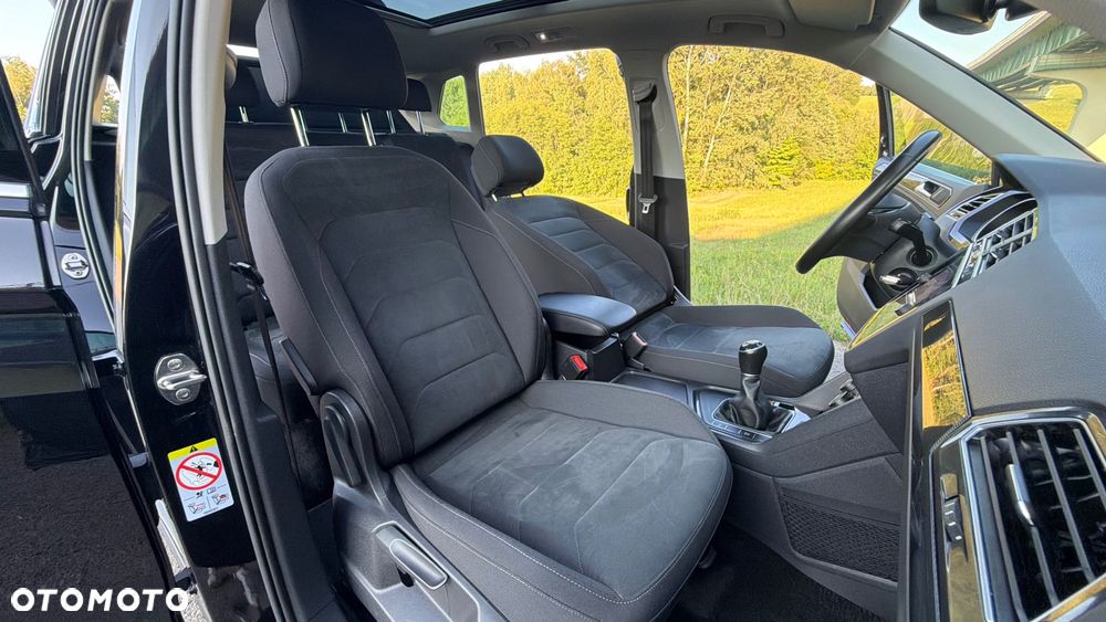 Volkswagen Tiguan 2.0 TDI SCR R-Line - 29