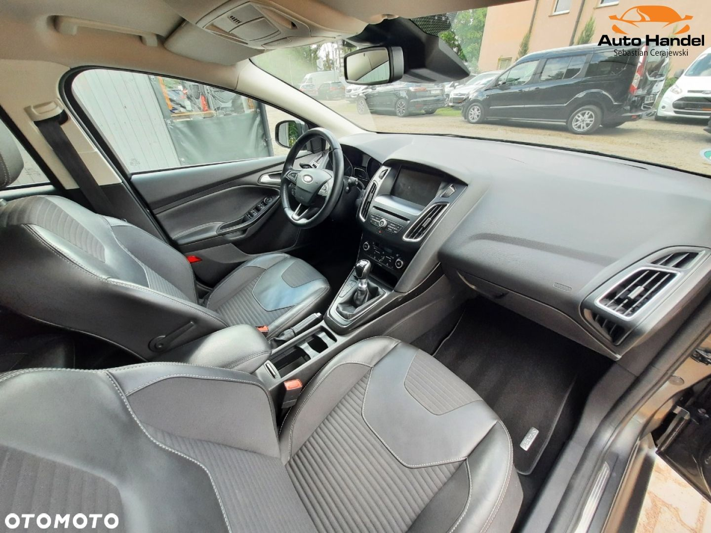 Ford Focus Turnier 1.0 EcoBoost Start-Stopp-System TITANIUM - 33