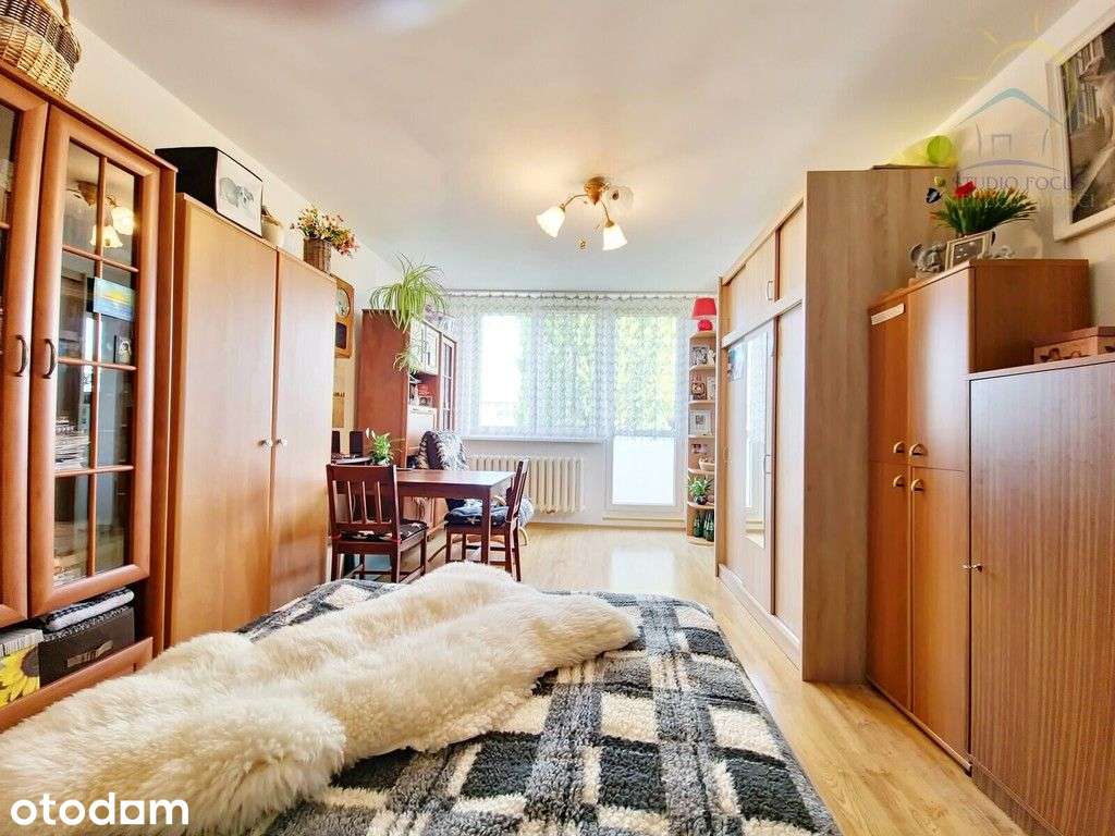 Kawalerka z balkonem (30m²) os. Piastowskie