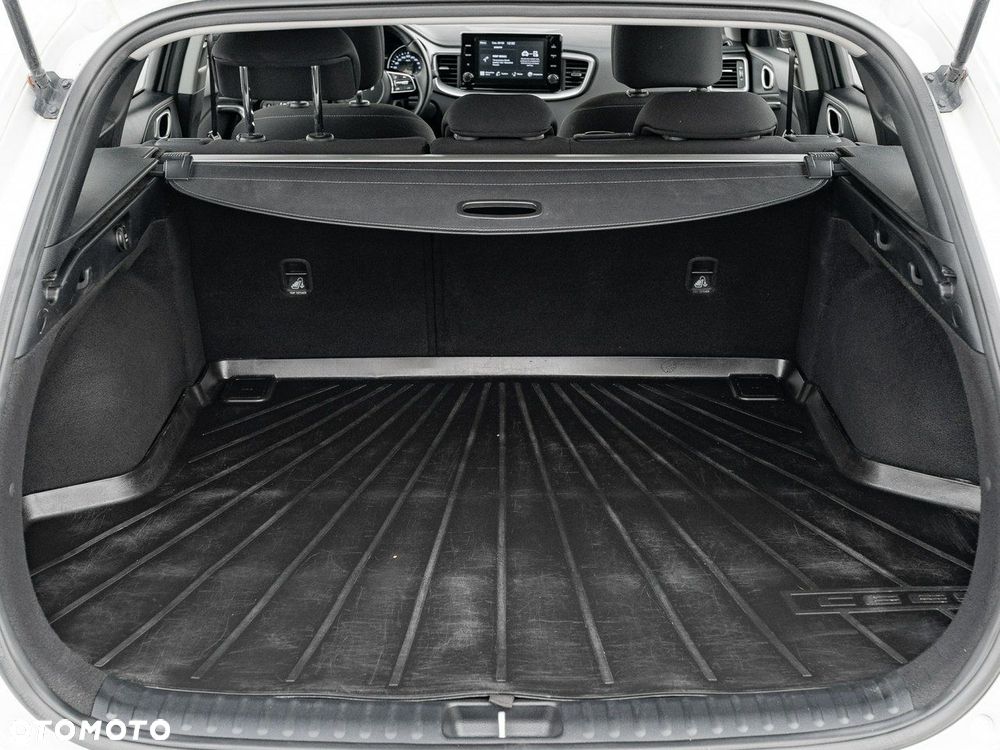 Kia Ceed 1.5 T-GDI M - 29