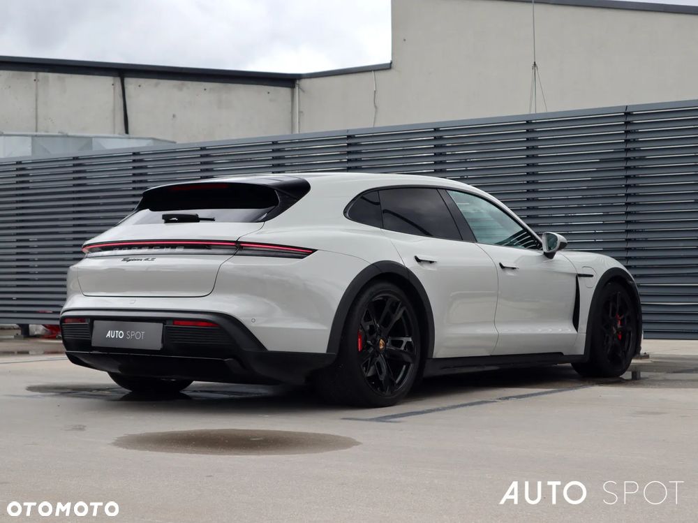 Porsche Taycan 4S - 8