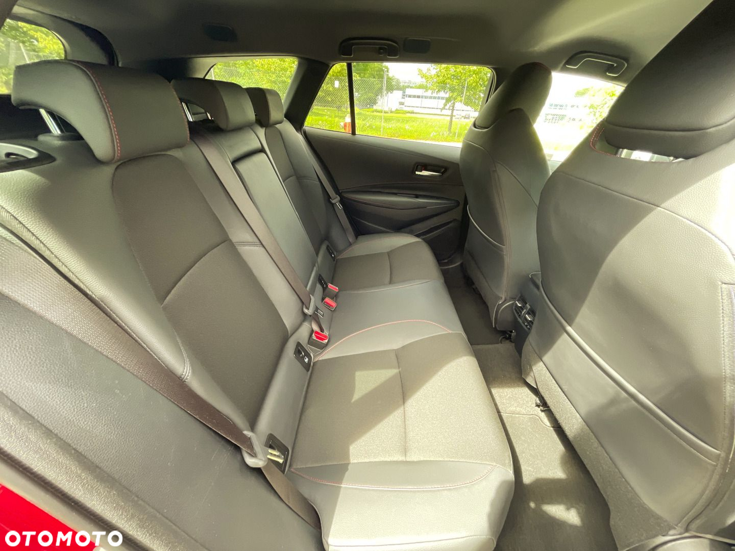 Toyota Corolla 2.0 Hybrid GR Sport Dynamic - 12