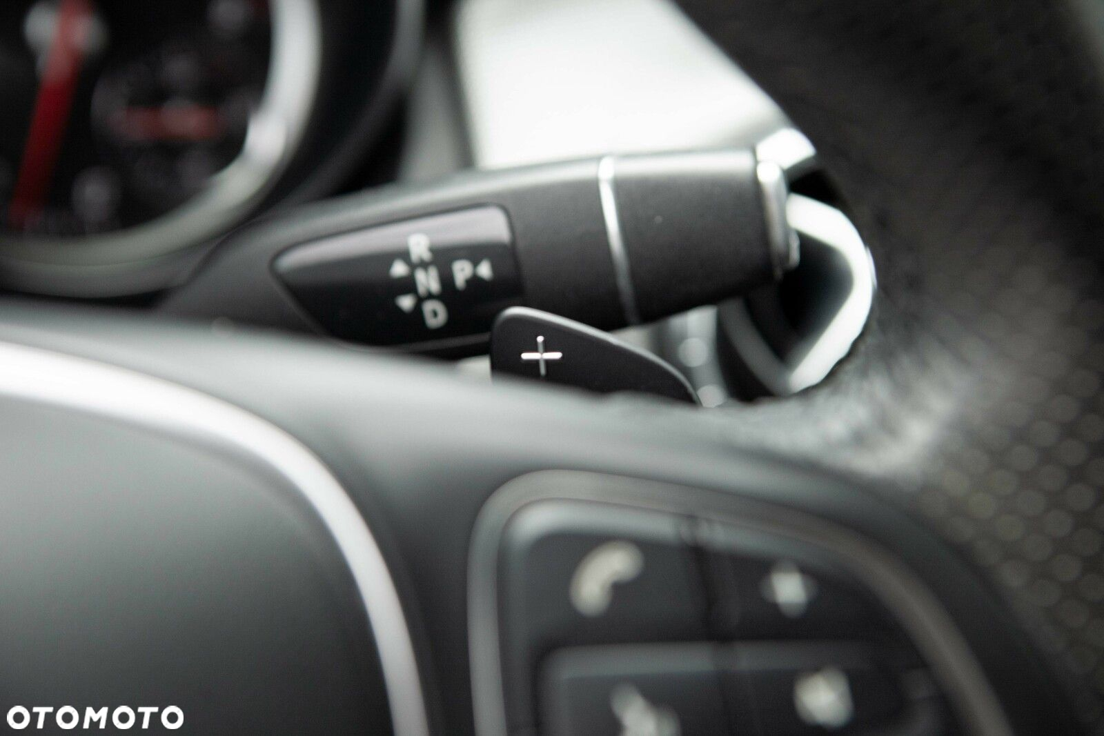 Mercedes-Benz CLA 180 7G-DCT - 21