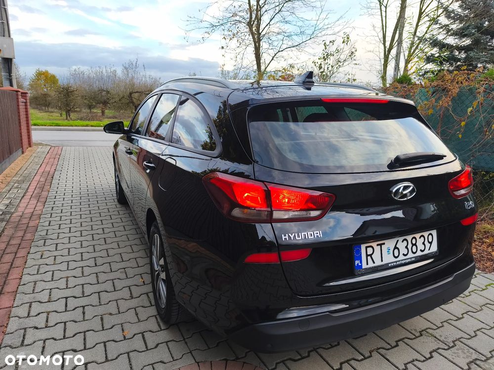 Hyundai i30 1.4 Trend - 6