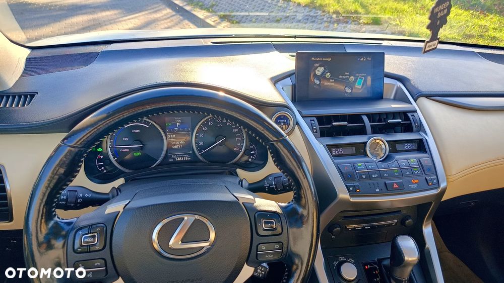 Lexus NX 300h Comfort AWD - 9