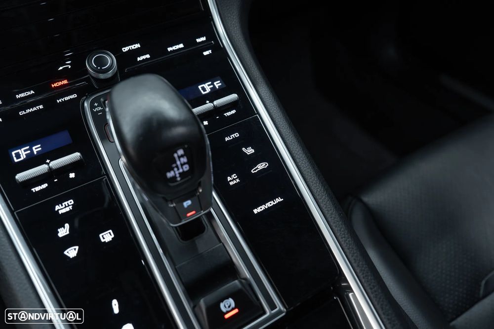 Porsche Panamera Sport Turismo - 47