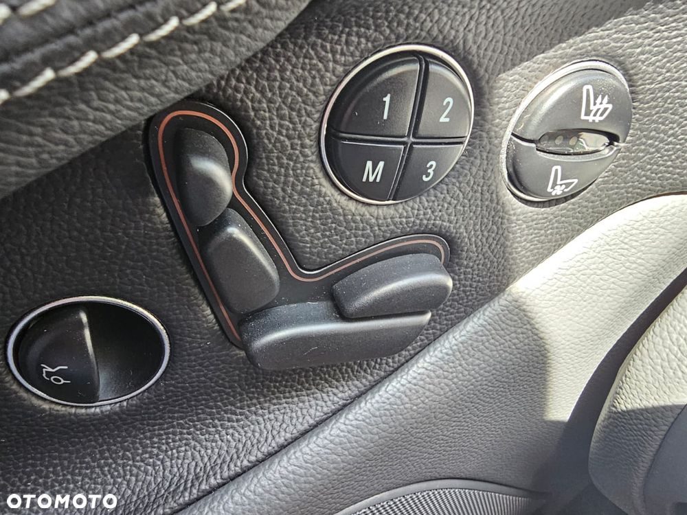 Mercedes-Benz SL 55 AMG - 6