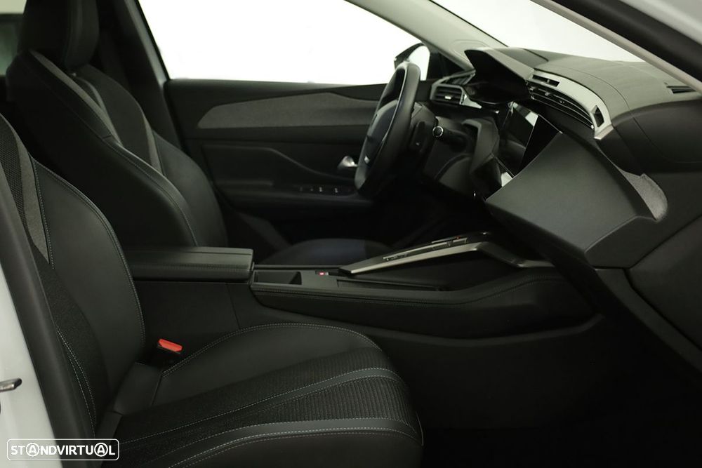 Peugeot 308 1.2 PureTech Allure EAT8 - 20