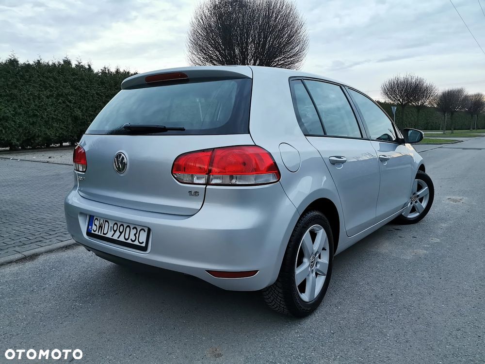 Volkswagen Golf 1.6 Trendline DSG - 3