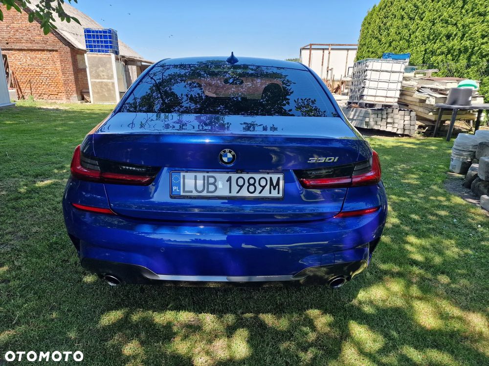 BMW Seria 3 330i M Sport - 5