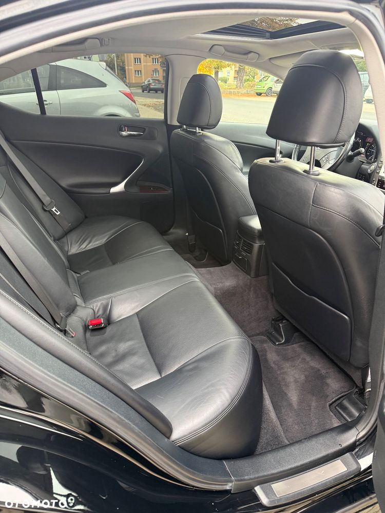 Lexus IS 350 - 25