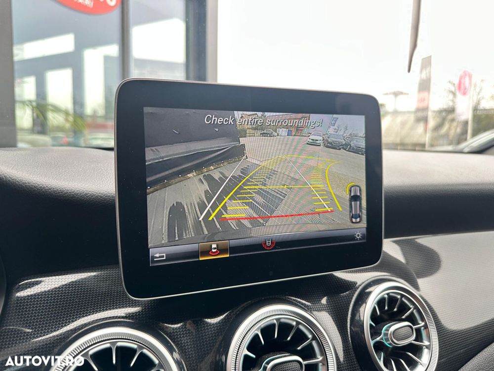 Mercedes-Benz CLA - 12