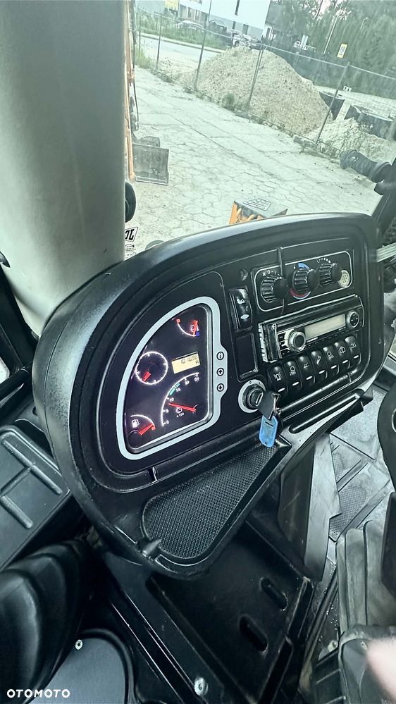 JCB 3CX - 8