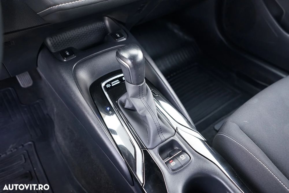 Toyota Corolla 2.0 HSD Exclusive - 23