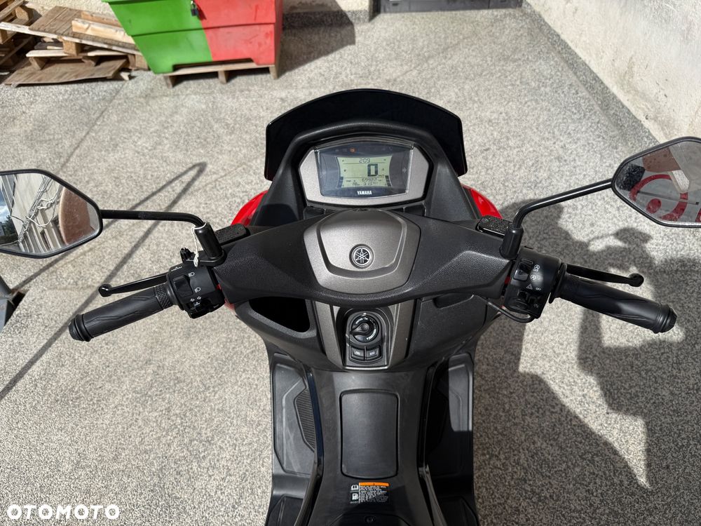 Yamaha NMAX - 13