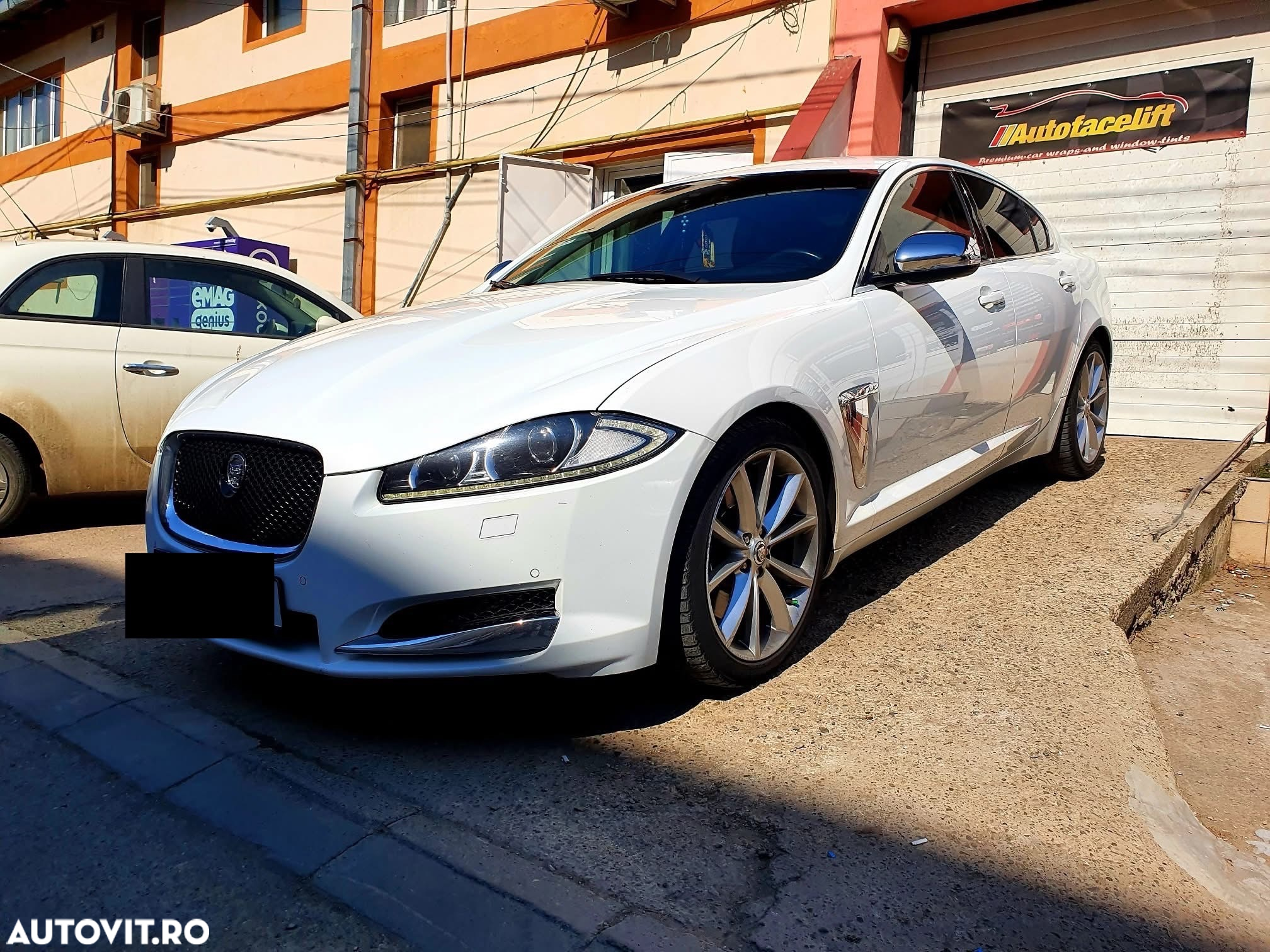 Jaguar XF 3.0D S Premium Luxury - 3