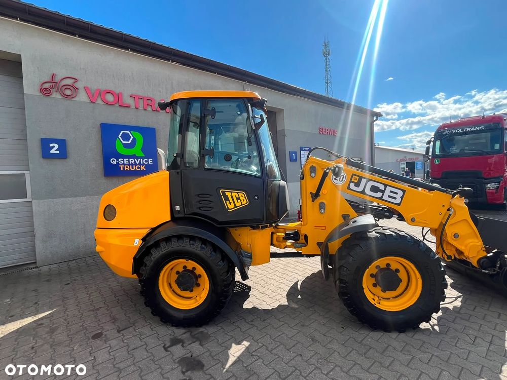 JCB TM220 FM - 3