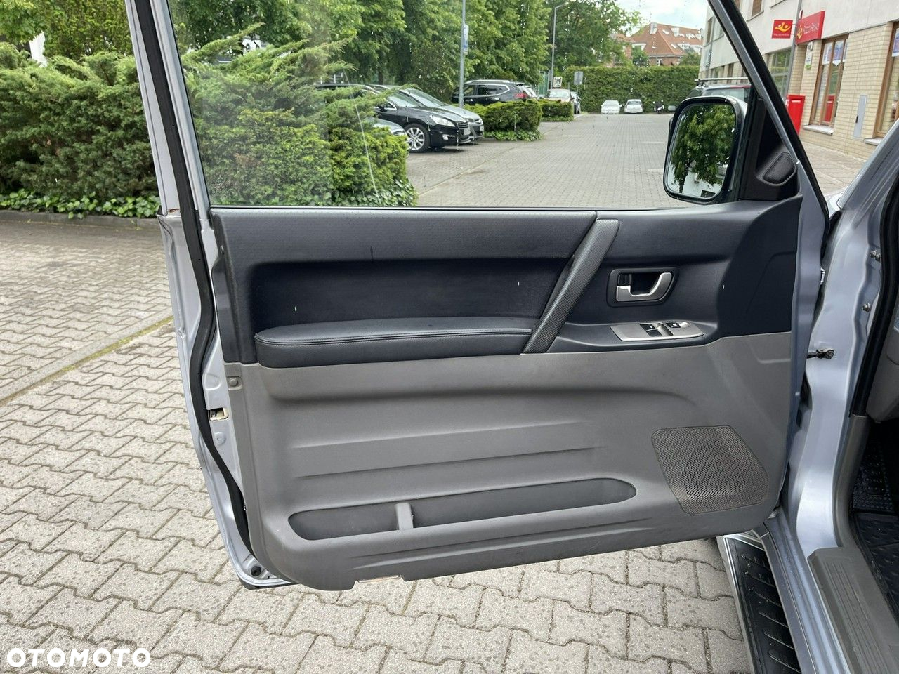Mitsubishi Pajero - 21