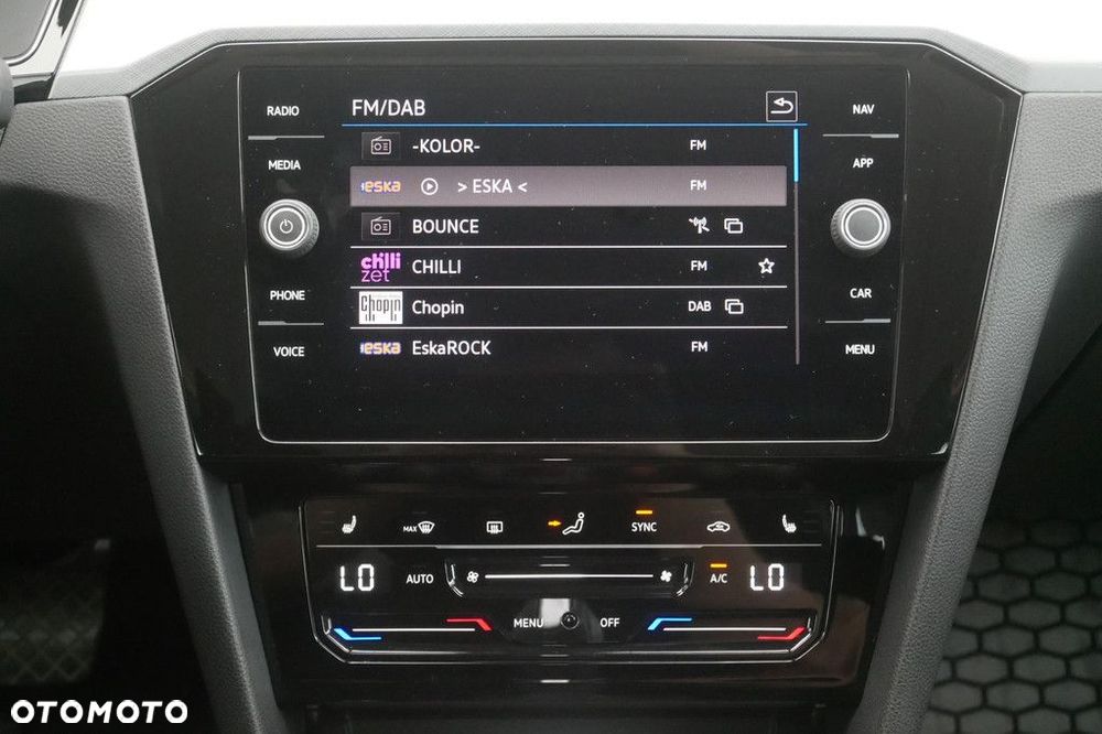 Volkswagen Passat Variant 2.0 TSI Business DSG - 10