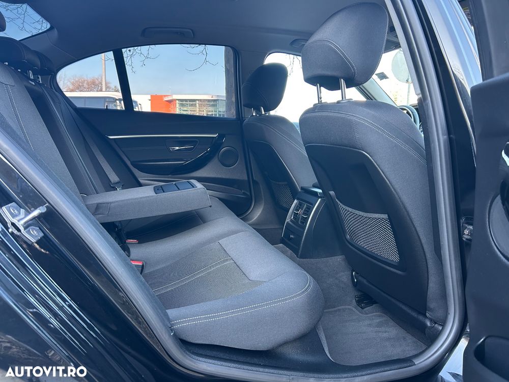 BMW Seria 3 320d Aut. Sport Line - 8