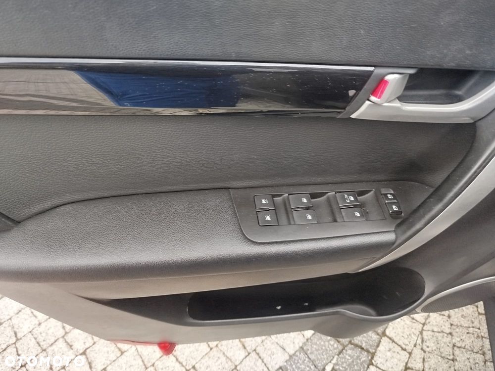Chevrolet Captiva 3.0 4WD LTZ - 16
