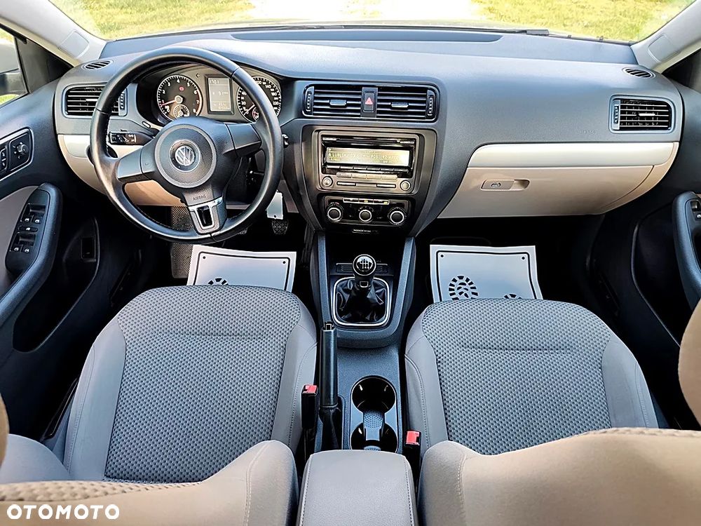 Volkswagen Jetta 1.2 TSI BlueMotion Technology Trendline - 18