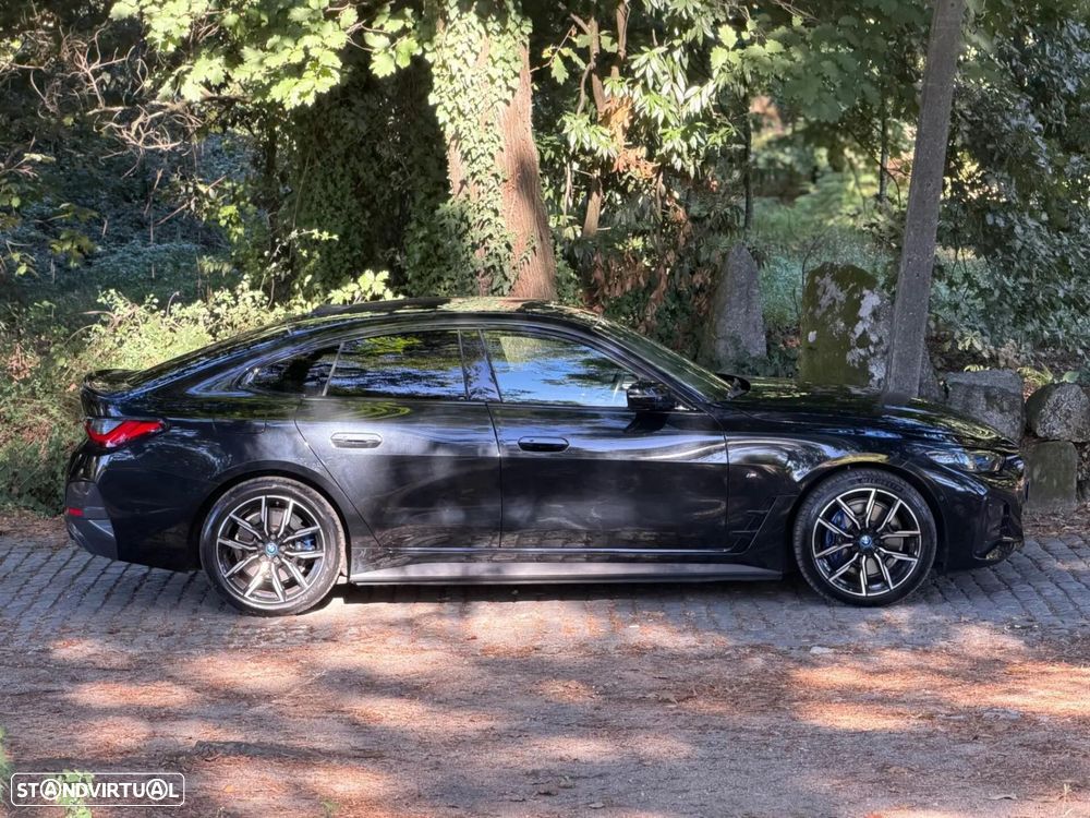BMW i4 eDrive40 Desportiva M - 9