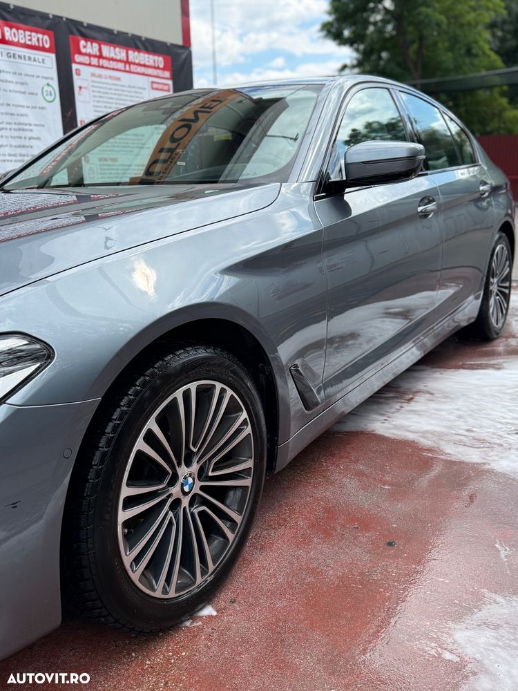 BMW Seria 5 520d xDrive AT - 11