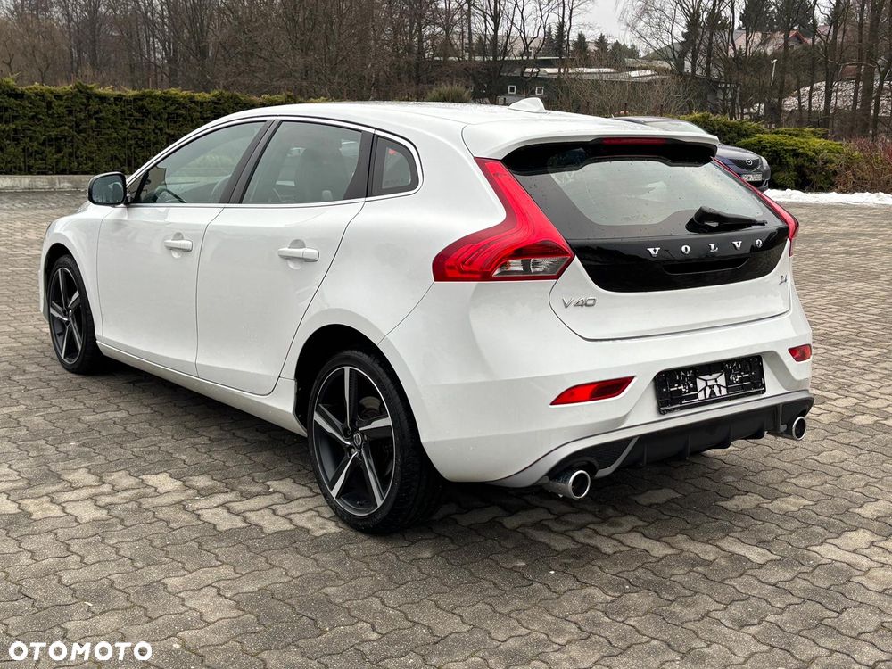 Volvo V40 D4 Geartronic RDesign - 4
