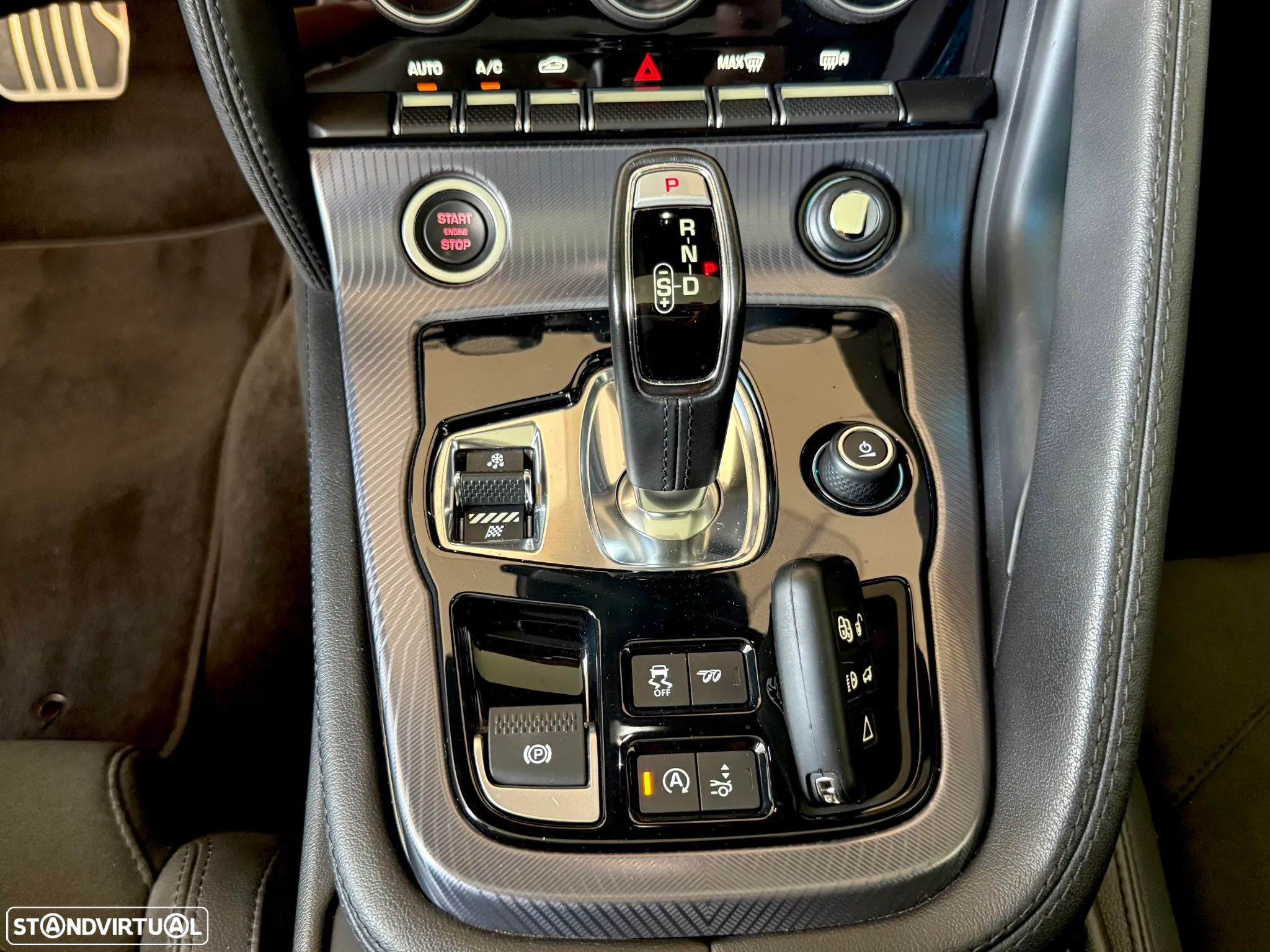 Jaguar F-Type 2.0 i4 R-Dynamic Black - 47