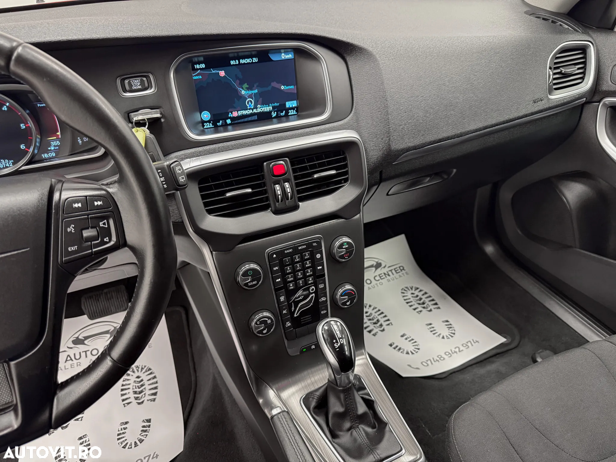 Volvo V40 D2 Geartronic Linje You! - 25