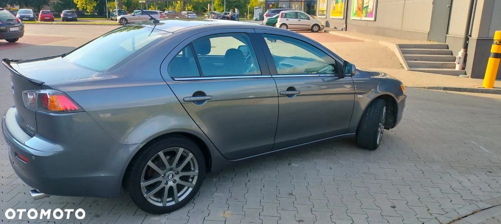 Mitsubishi Lancer - 3