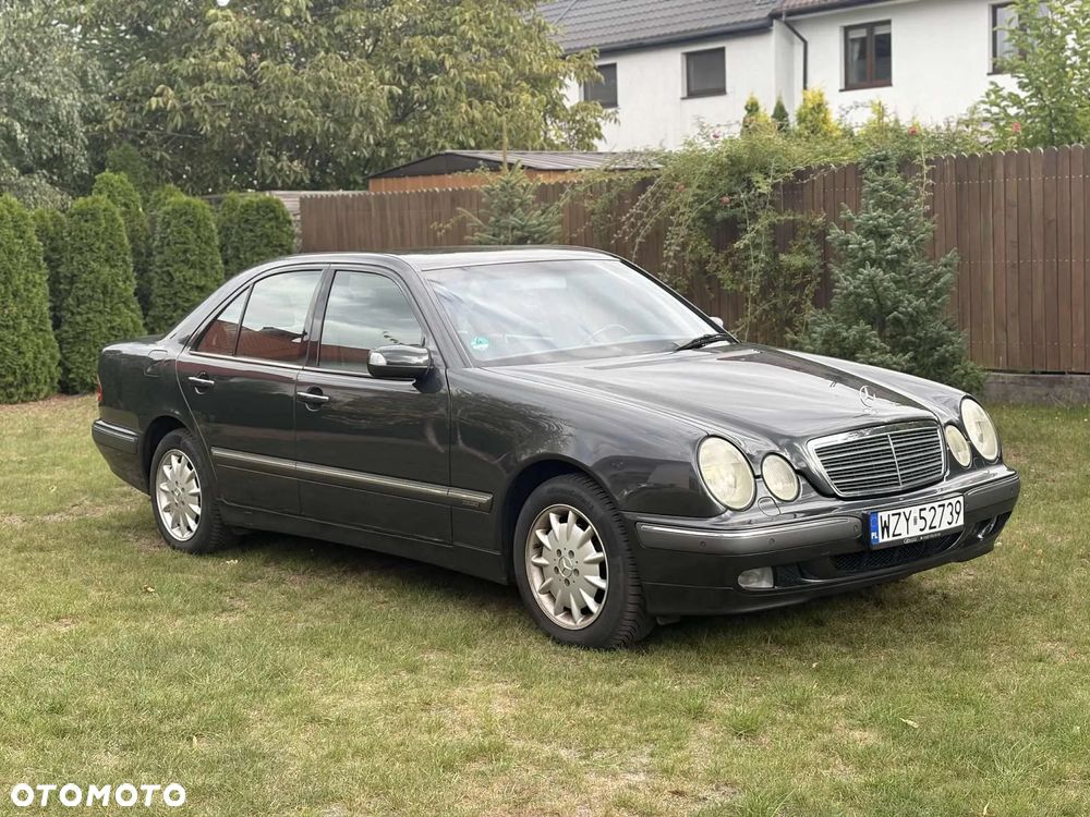 Mercedes-Benz Klasa E - 1
