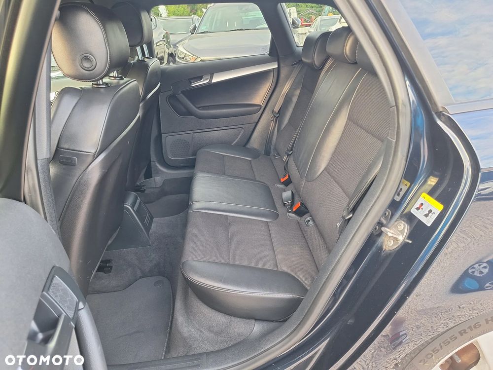 Audi A3 Sportback 1.4 TFSI S line Sportpaket - 25