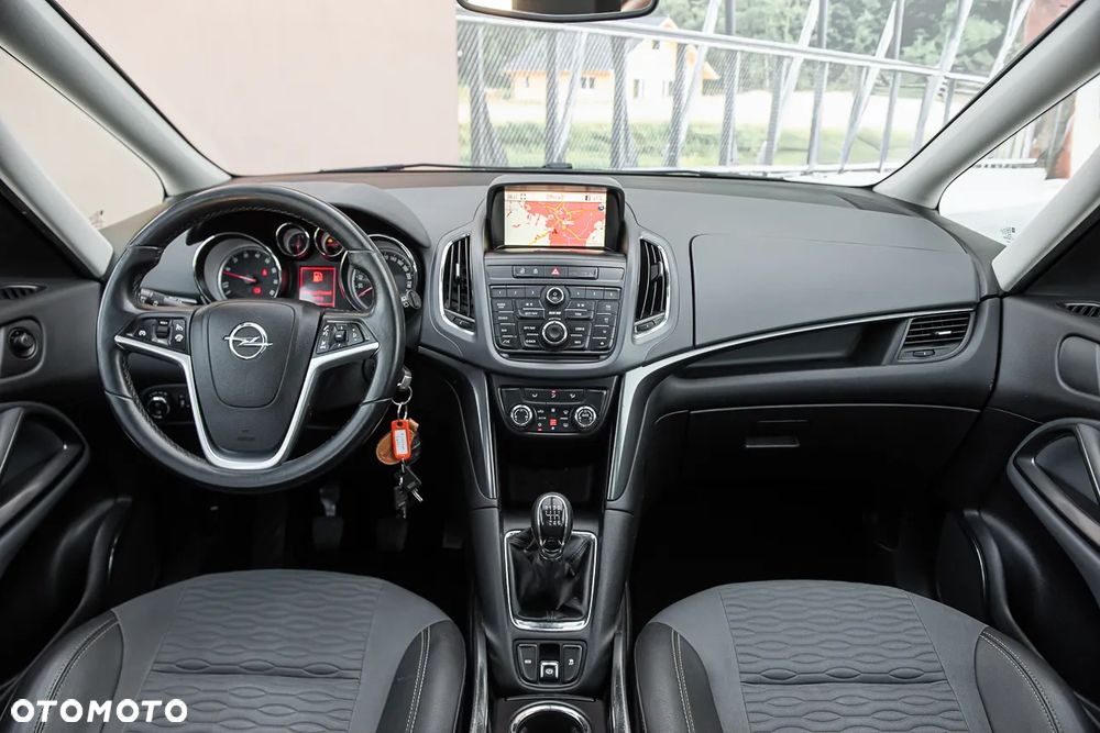 Opel Zafira 1.4 T Cosmo - 25