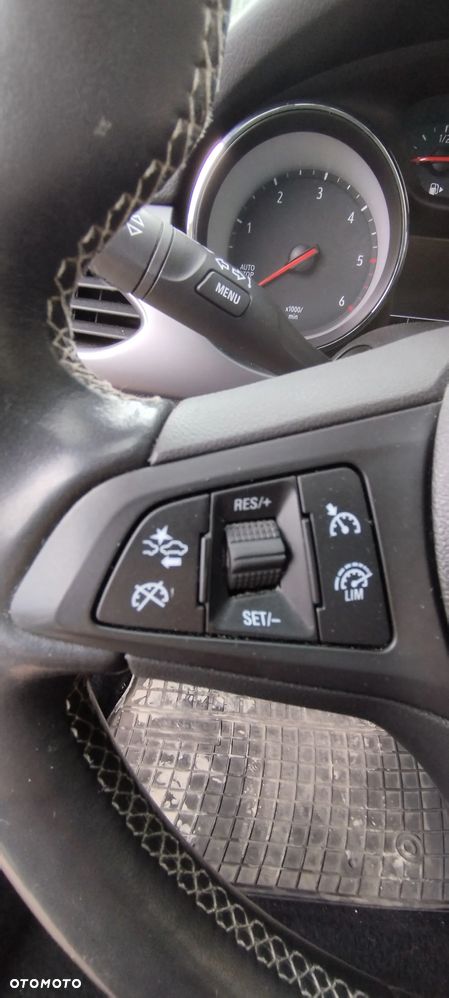 Opel Astra 1.6 D (CDTI) Start/Stop Dynamic - 35