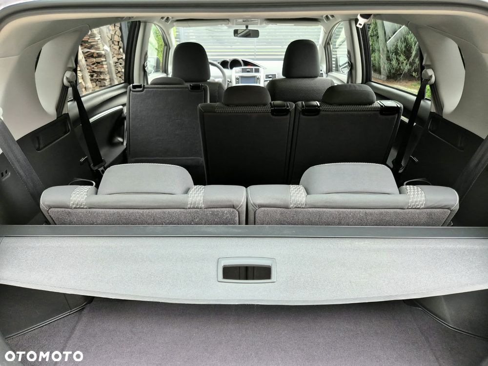 Toyota Verso 1.6 D-4D Premium 7os EU6 - 16
