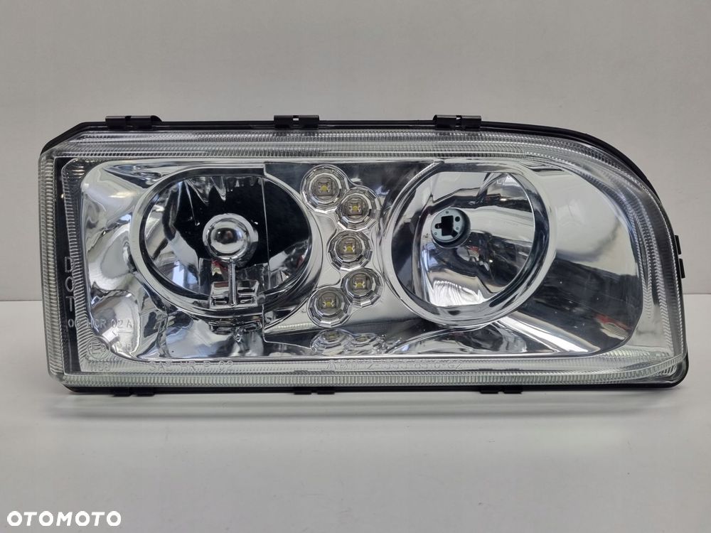 Volvo 850 91-96r PRZEDNIE LAMPY TUNING LEWA PRAWA przód KOMPLET LED - 3