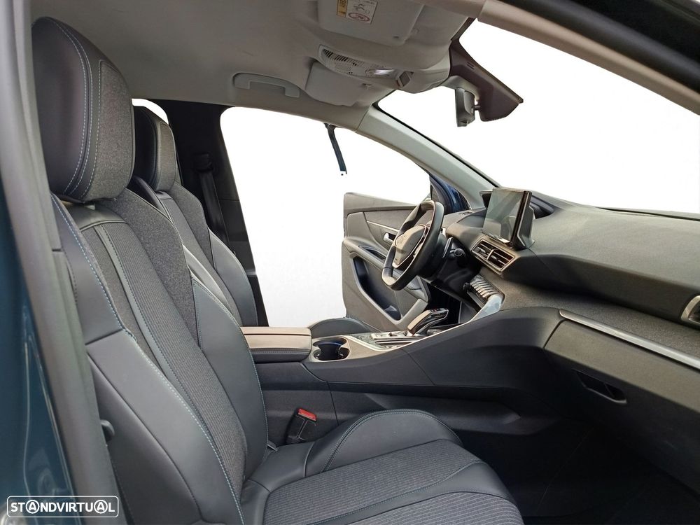 Peugeot 3008 1.6 Hybrid4 Allure Pack e-EAT8 - 28