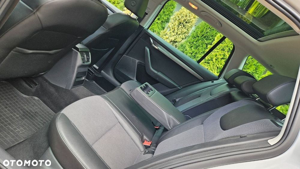 Skoda Octavia 2.0 TDI Sport Edition - 22