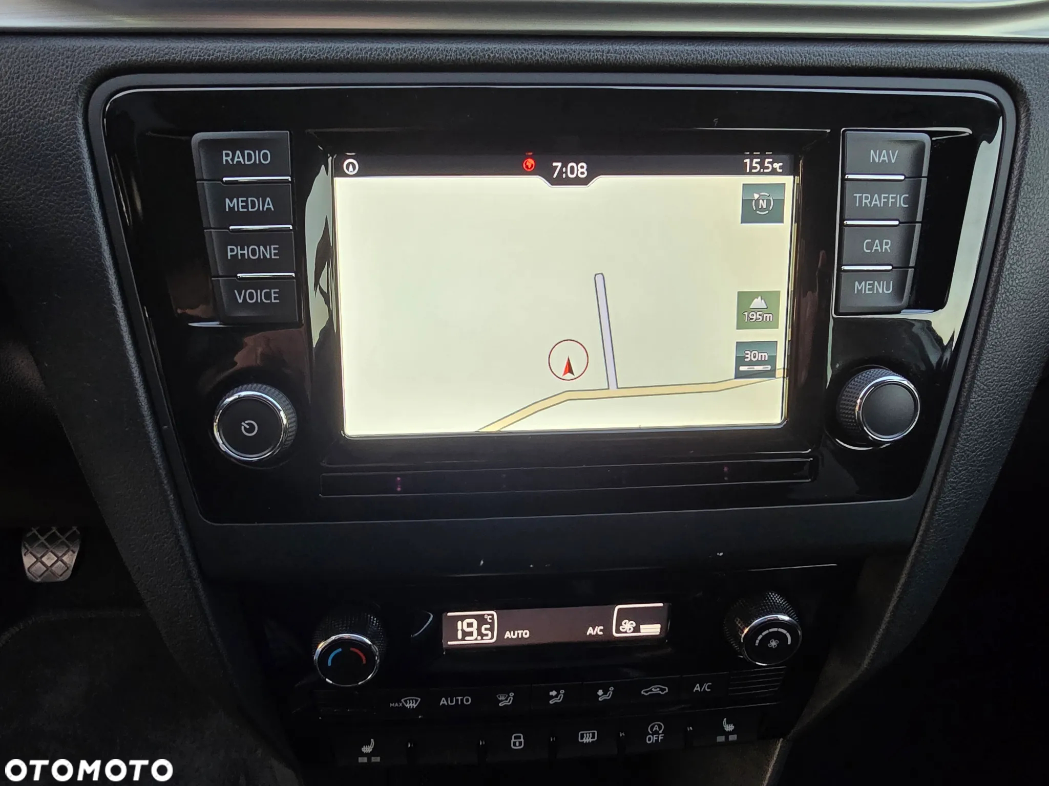 Skoda RAPID 1.0 TSI Ambition - 10