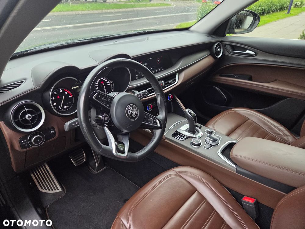 Alfa Romeo Stelvio 2.0 Turbo TI Q4 - 23