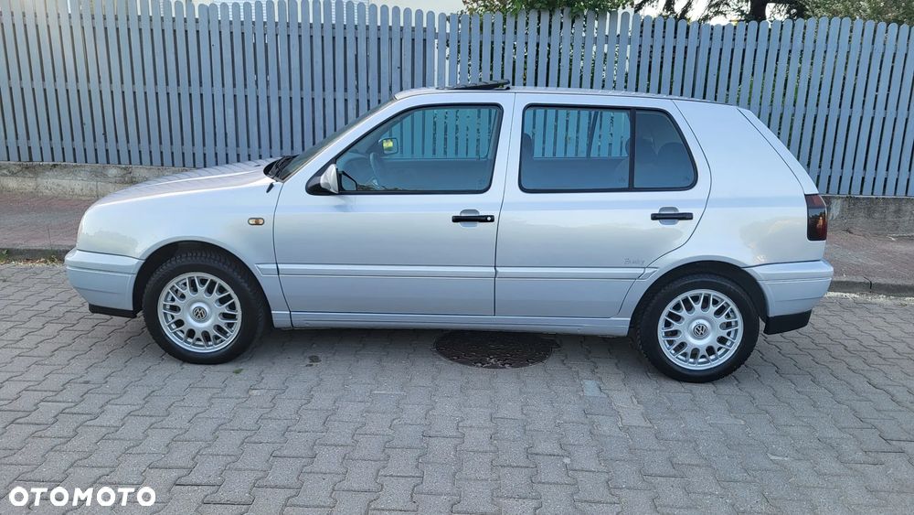 Volkswagen Golf - 8