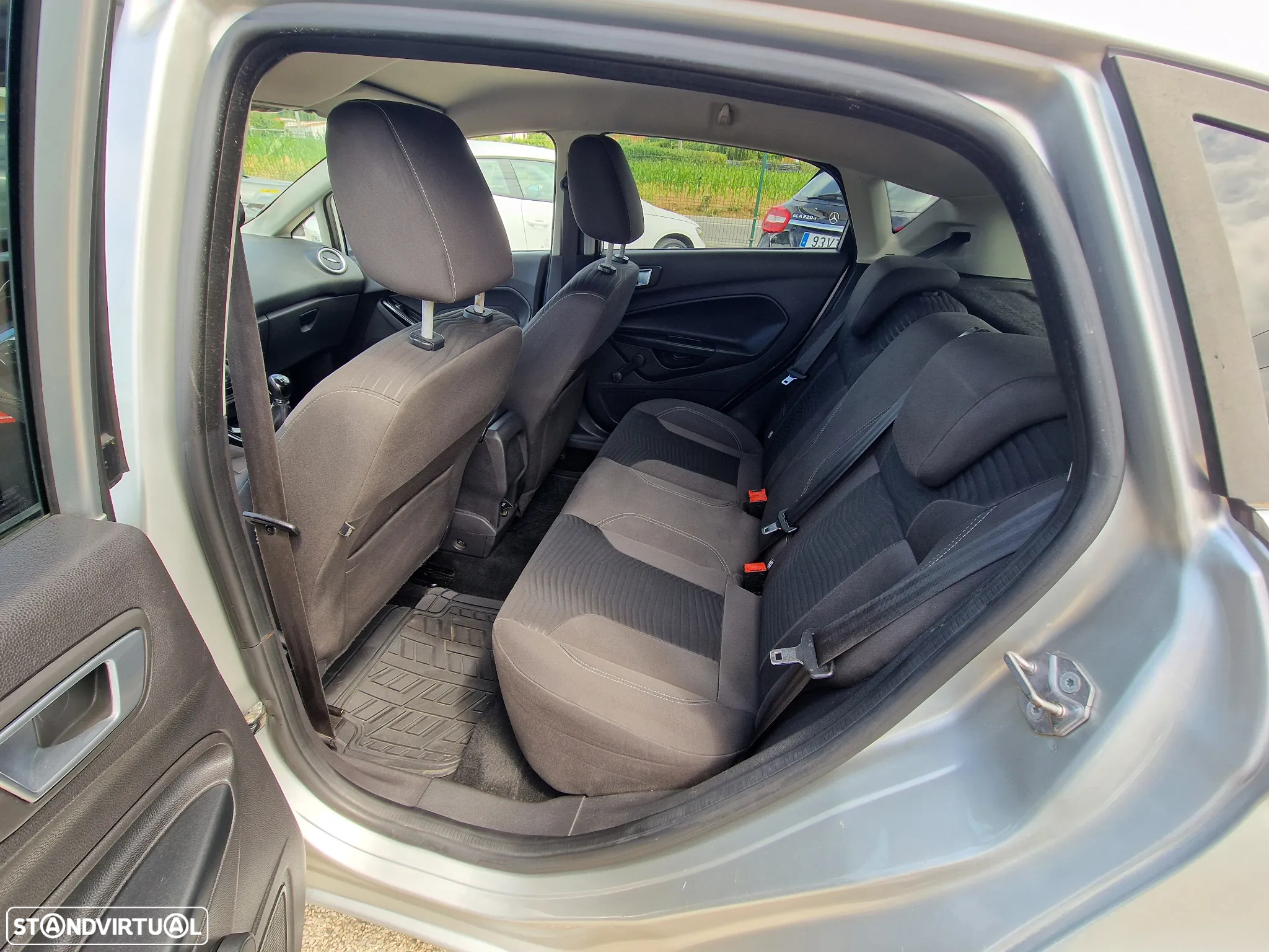 Ford Fiesta 1.5 TDCi Titanium - 18
