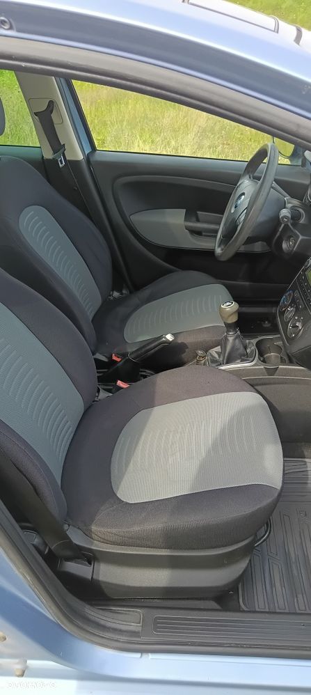 Fiat Grande Punto - 7