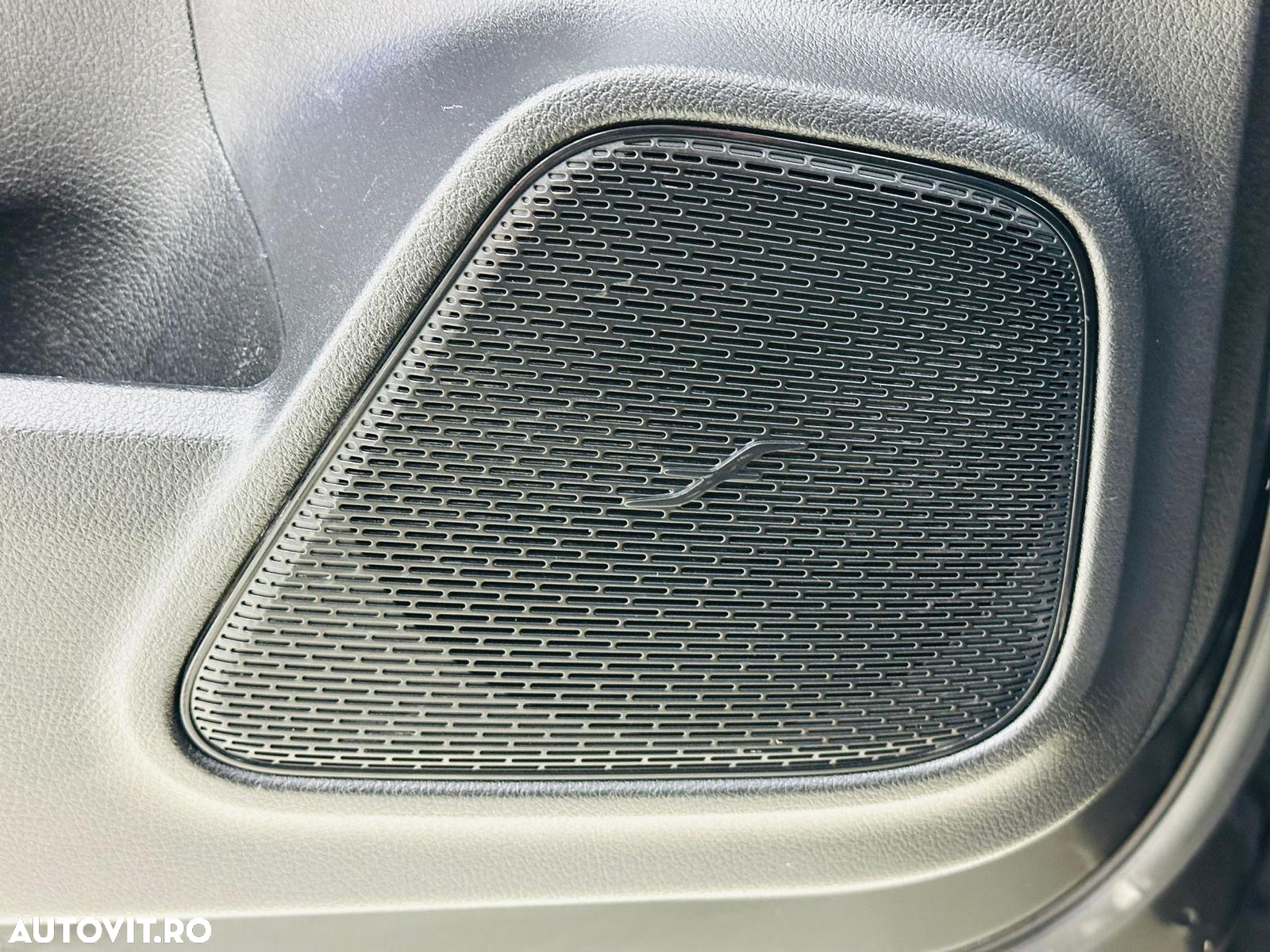 Mercedes-Benz GLB - 19
