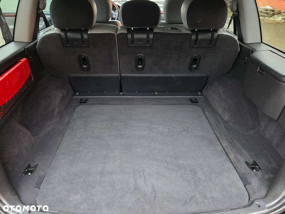 Jeep Grand Cherokee - 40