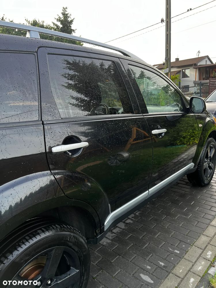 Mitsubishi Outlander - 8