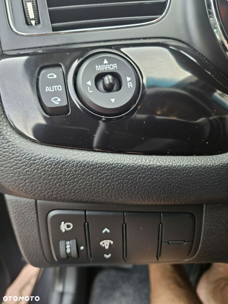 Kia Ceed 1.6 CRDi SCR L Business Line Plus - 31